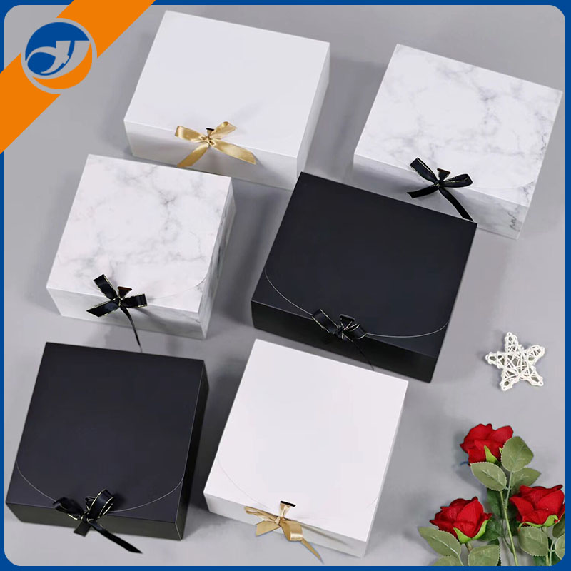 luxury-cardboard-packaging-box-for-mask_317228.jpg