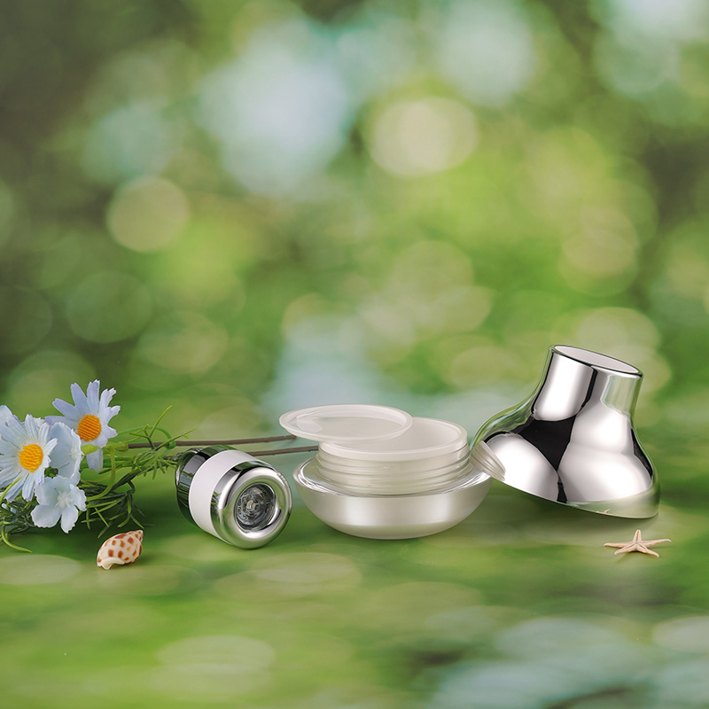 Empty Plastic Jar Manufacturer: Crafting Versatile Containers for Every Need